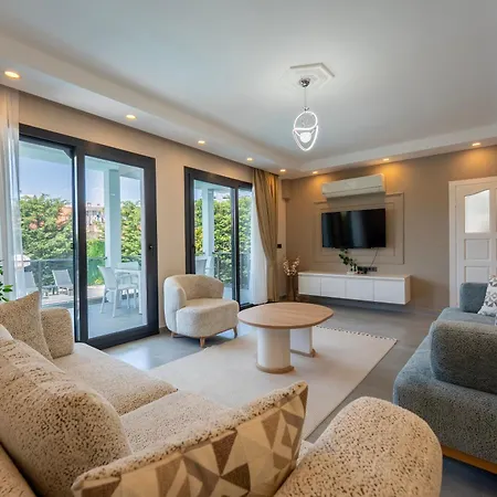 Villa Luxury In The Center Of Hisaronu