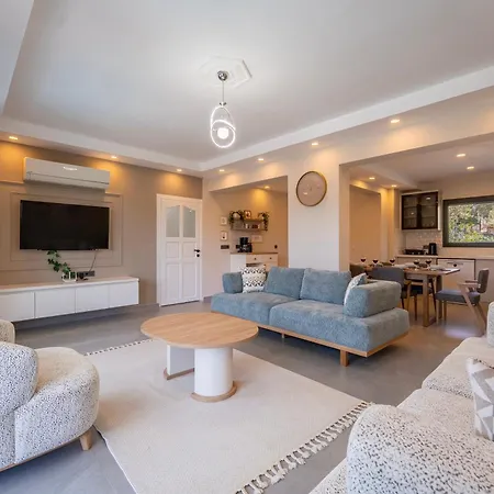 Luxury In The Center Of Hisaronu 别墅 费特希耶