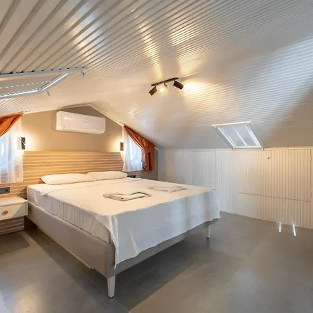 别墅 Luxury In The Center Of Hisaronu *