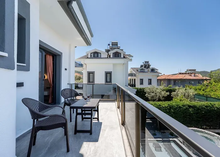 Vila Luxury In The Center Of Hisaronu