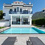 Luxury In The Center Of Hisaronu Vilă *