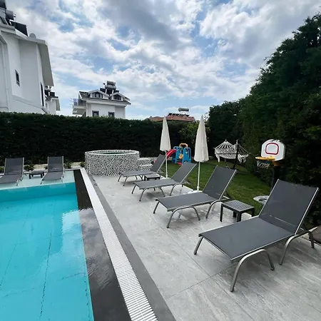 Luxury In The Center Of Hisaronu *