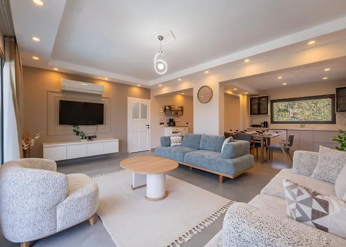 Luxury In The Center Of Hisaronu Villa Fethiye